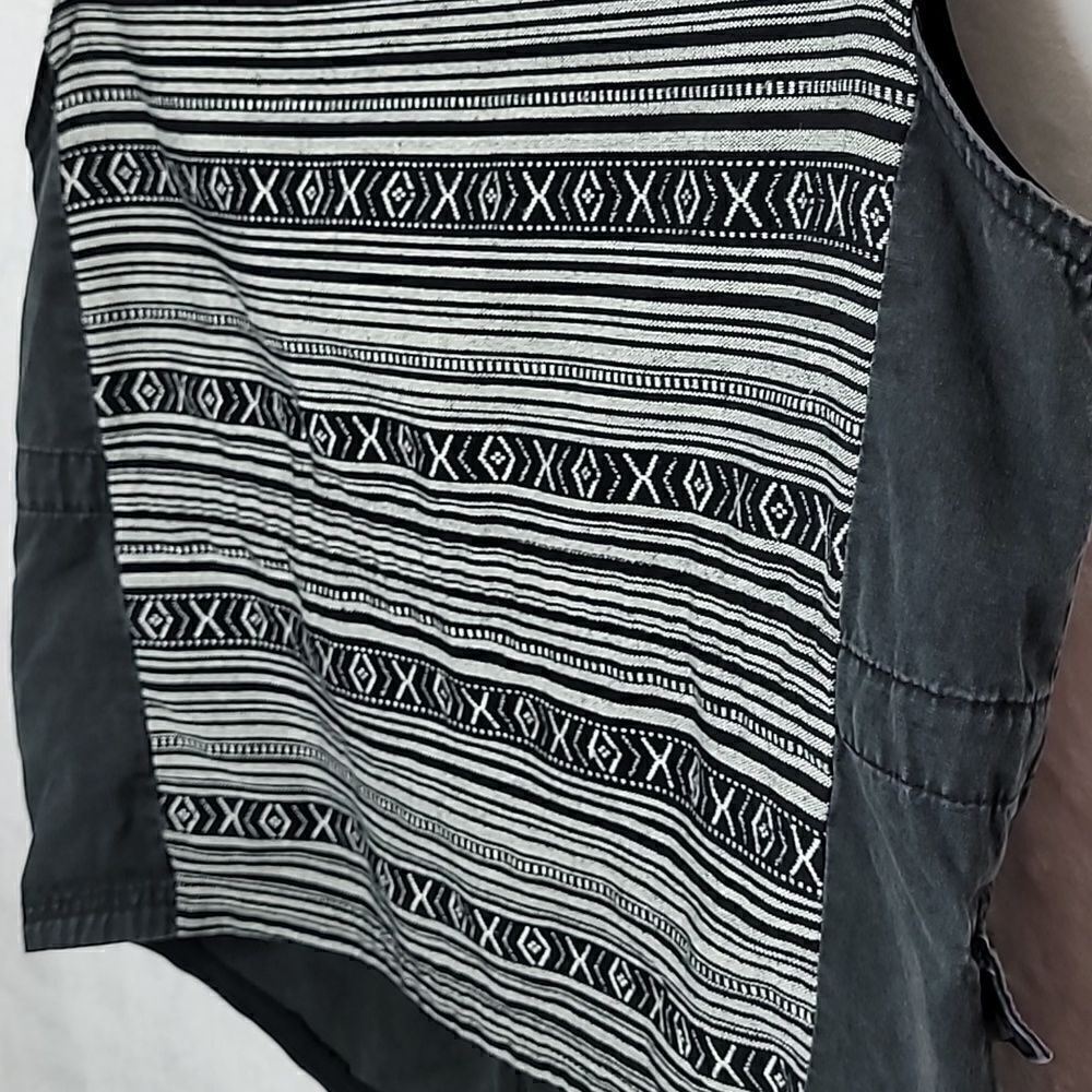 Element Tribal Utility Vest - Picture 8 of 10